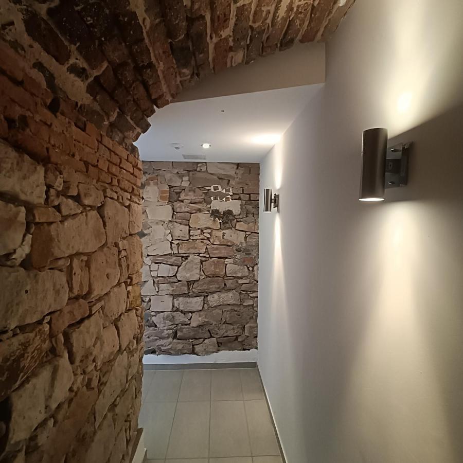 Apartments & Moeblierte Zimmer In Kahl Am Main, Kontaktloser Self Check-In, W-Lan, Schreibtisch, Duschbad, Kuechenzeile, Pkw-Plaetze מראה חיצוני תמונה